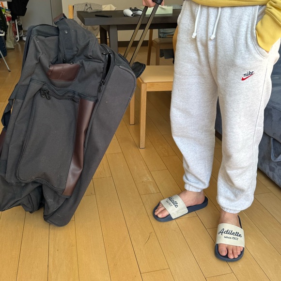 Samsonite luggage - Picture 7 of 10